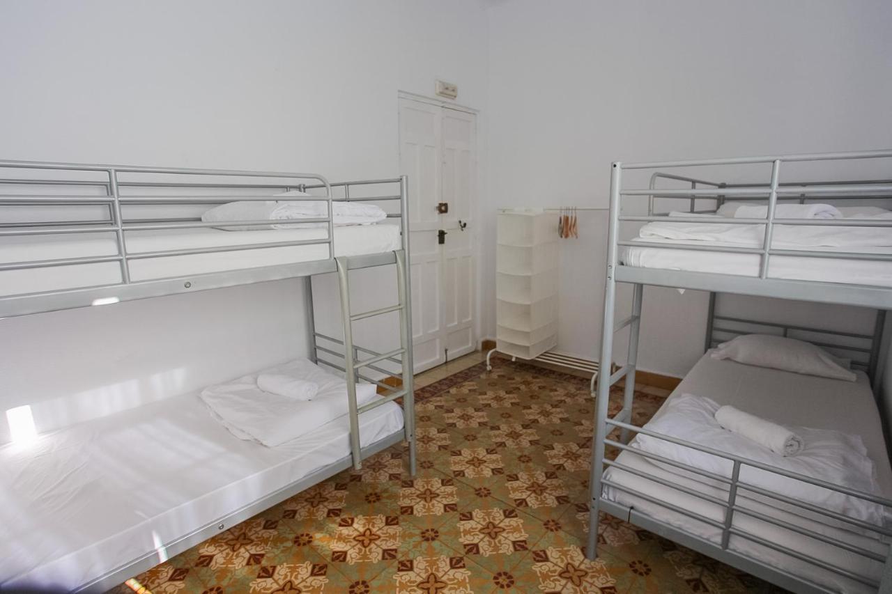 Хостел Barbatuke Bed & Bike Малага Экстерьер фото