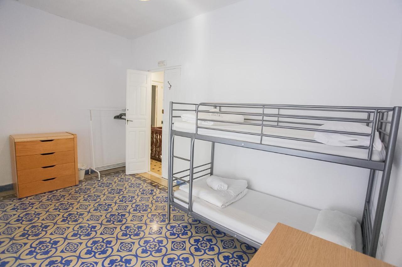 Хостел Barbatuke Bed & Bike Малага Экстерьер фото
